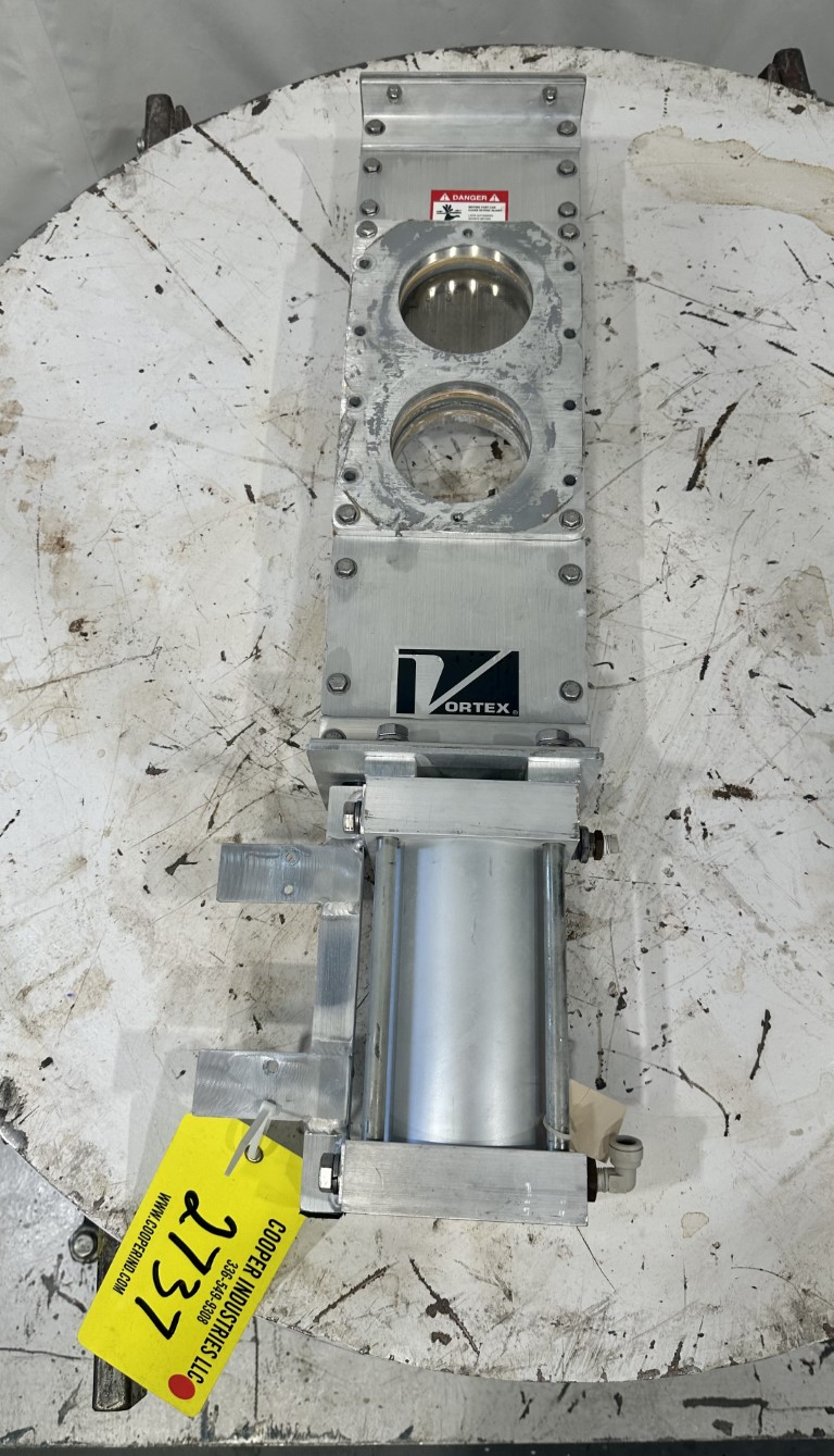4" Salina Vortex #D4-2SSY-SL, dual knife gate diverter valve, Stainless - Image 2