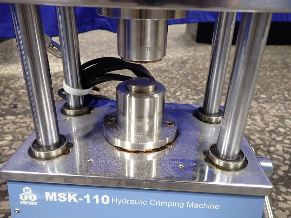 MTI Corp. #MSK-110, Hydraulic Crimping Machine, Coin Crimping, 28 kg Weight, w/Pressure Meter, 2012 - Image 3