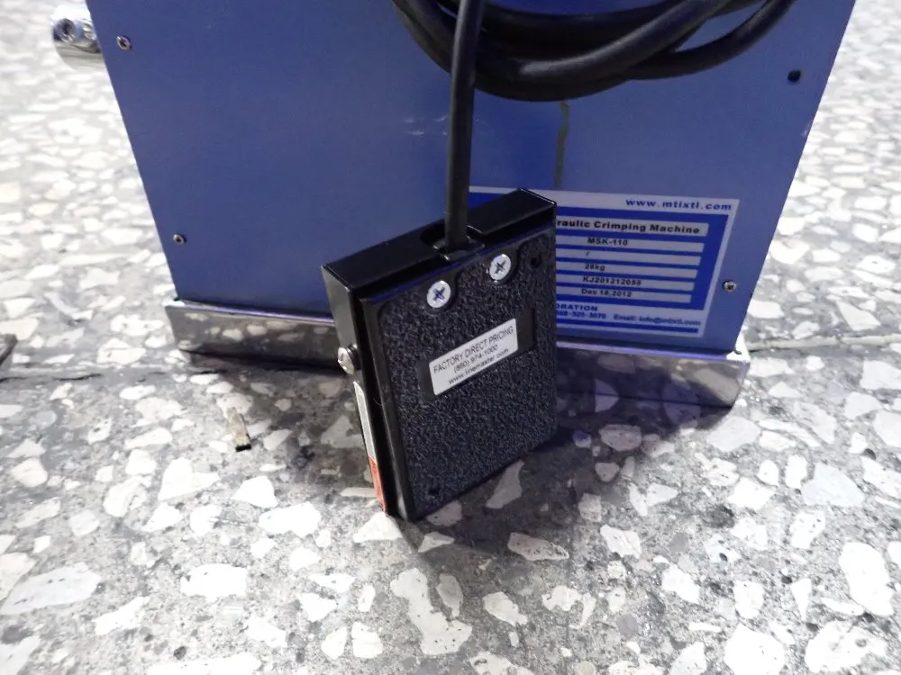 MTI Corp. #MSK-110, Hydraulic Crimping Machine, Coin Crimping, 28 kg Weight, w/Pressure Meter, 2012 - Image 6