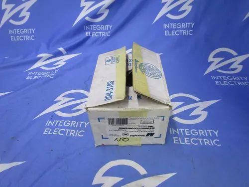 Venture Lighting autotransformer ballast #V90J7110, 1.65/0.70/0.55A, 120/277/347 Volts, new in box - Image 1