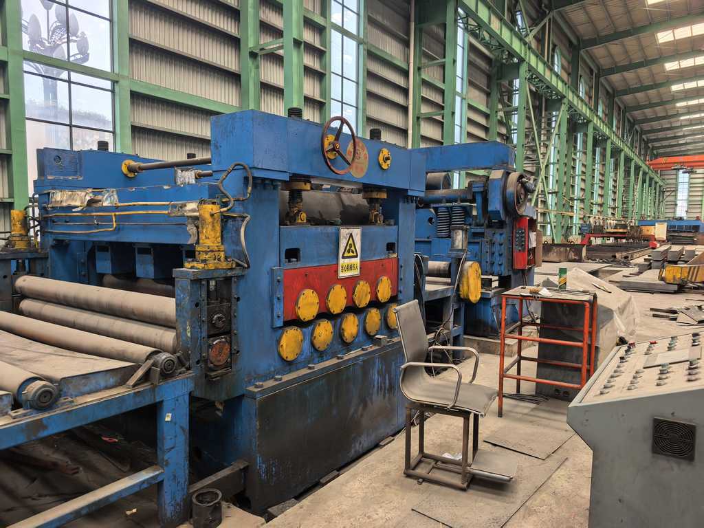 78.7" x .787" Cut-To-Length line, 66000 lb., peeler / holddown, coil car, slitter head, leveler - Image 1
