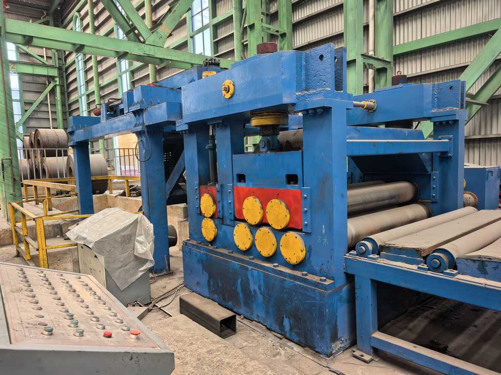 78.7" x .787" Cut-To-Length line, 66000 lb., peeler / holddown, coil car, slitter head, leveler - Image 2