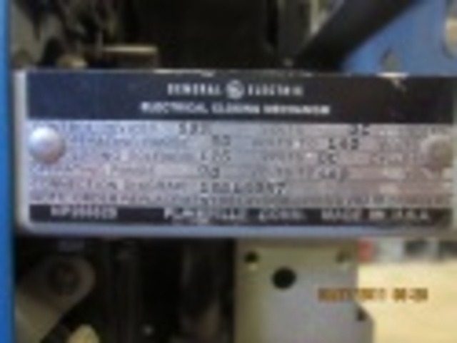 600 Amps, General Electric, AK-6A-25-E, electrically operated, drawout, #AB4203 - Image 1