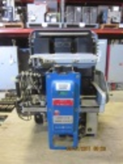 600 Amps, General Electric, AK-6A-25-E, electrically operated, drawout, #AB4203 - Image 2