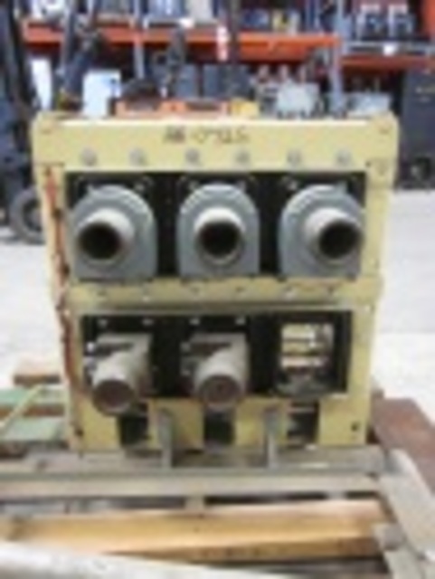 3000 Amps, General Electric, AK-2A-75, manually operated, drawout, #AB0725 - Image 3
