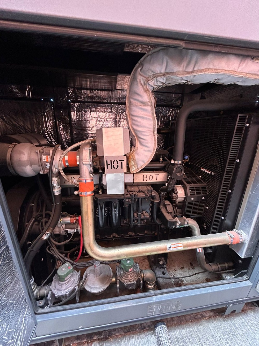 300 KW Generac #SG300, Natural gas generator, Standby, 347-600 Volts, 2013 - Image 3