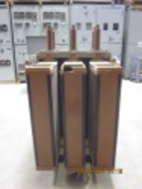 1200 Amps, General Electric, AM-13.8-500-2, electrically operated, drawout, #AB0821 - Image 3