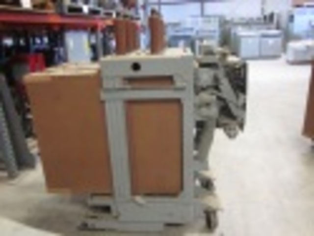 1200 Amps, General Electric, AM-13.8-750-5LB, electrically operated, drawout, #AB0770 - Image 5