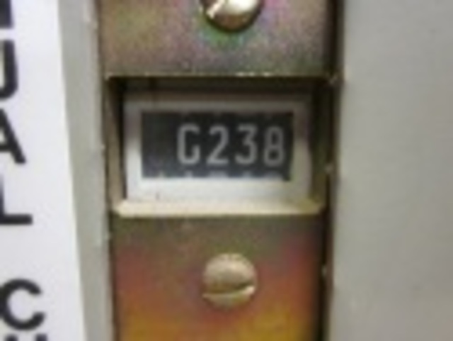 1200 Amps, General Electric, VB1-13.8-500-0, electrically operated, drawout, #VB2557 - Image 1