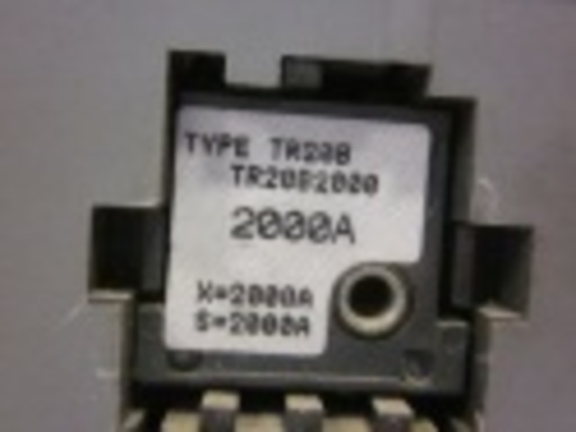 2000 Amps, General Electric, SSD20B220, manually operated, drawout, #IC0071 - Image 3