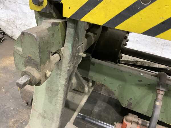 10' x 1/2" Bertsch #9, plate bending rolls, 13" roll diameter, air drop end, geared adjustment rear roll - Image 9