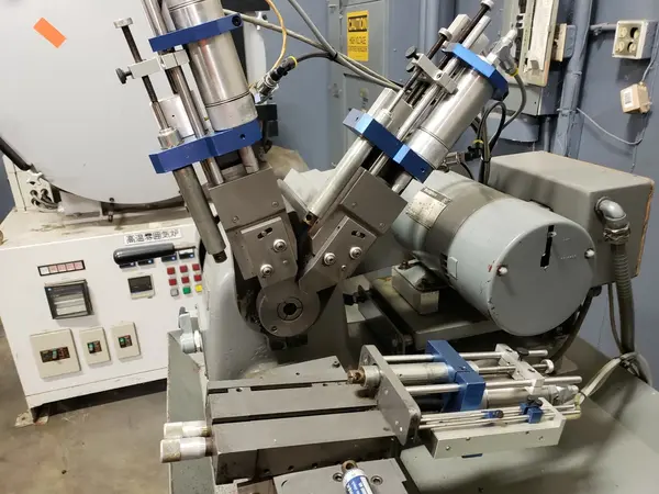Hardinge #HSL-59, automatic production speed lathe w/ controls & cutoff - Image 5
