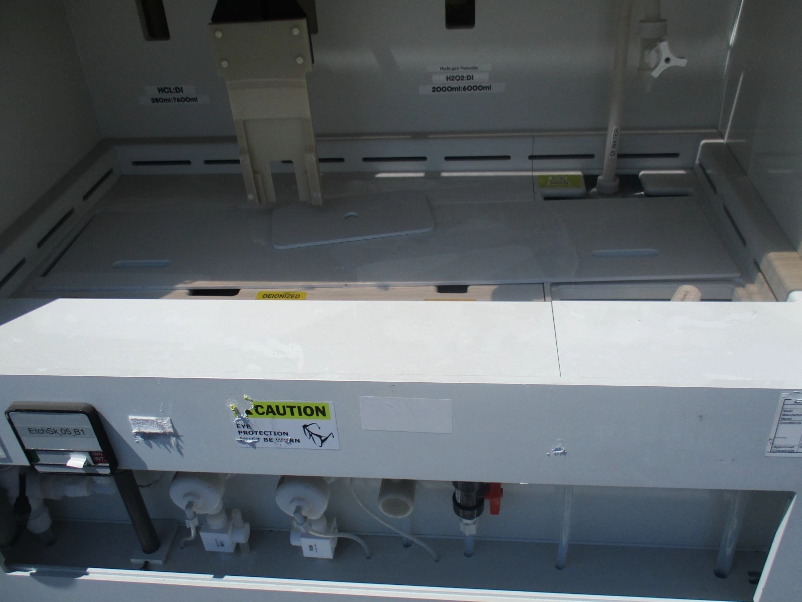 WPS #WPS-400PVC-C, semiconductor wet bench front & rear access batch chemical process system - Image 4