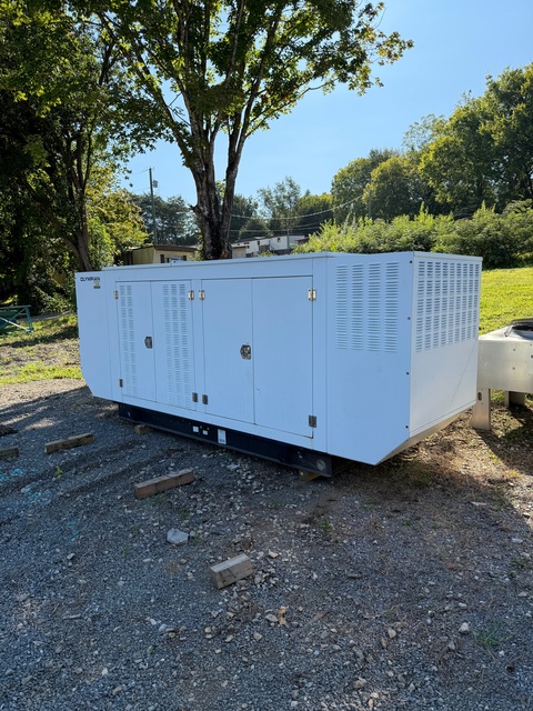 150 KW Olympian, Natural gas/propane generator, 120/240 Volts, 1 phase, 2012 - Image 1
