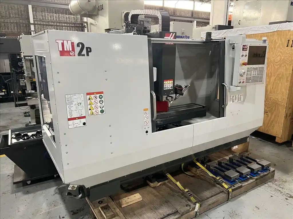 Haas #TM-2P, 40" X, 16" Y, 16" Z, 10000 RPM, 20 automatic tool changer, automatic air gun, chip auger, rigid - Image 4