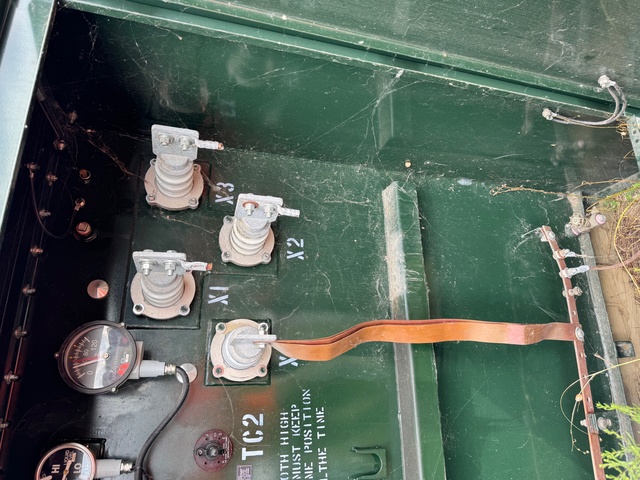 2000 KVA 27600Wye/13800 Primary, 4160/2400 Secondary, CES, padmount transformer, dead front radial feed, 2015 - Image 3