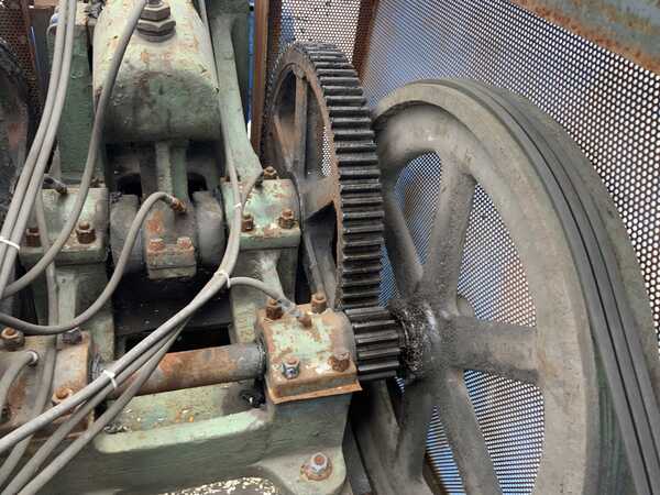24" Milwaukee #1-1/2, alligator shear, 8-3/4" jaw opening, 40 SPM, 7.5 HP - Image 4