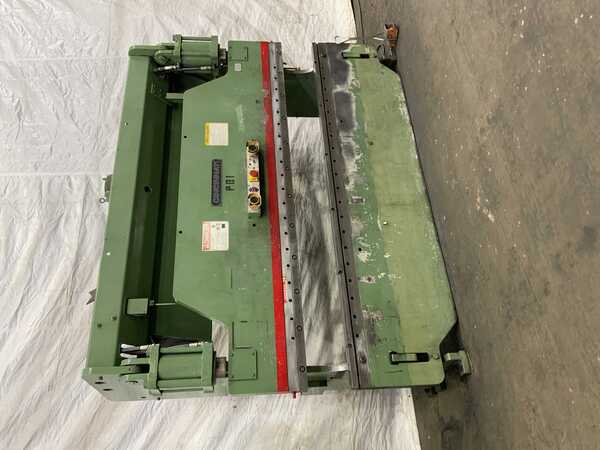 135 Ton, Cincinnati #135CBx10, hydraulic press brake, 12' overall, 126" between housing, 8" stroke, 20 HP - Image 3