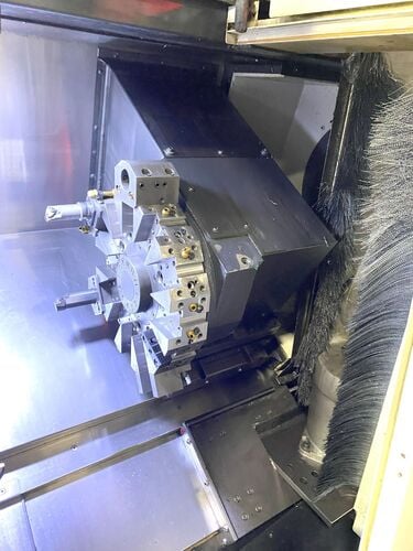 Daewoo Doosan #Lynx-2100A, cnc lathe, w/ Denso Robot Loader, 23" swing, 13.8" diameter x 13" max, 6" chuck - Image 6