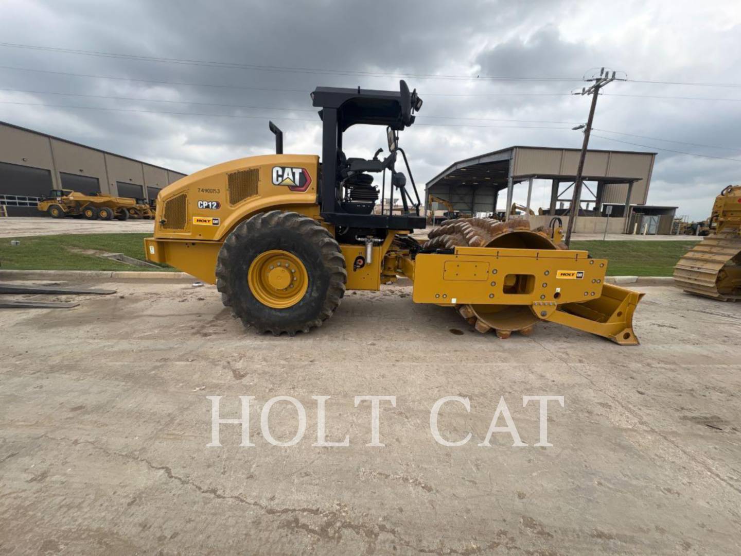 Caterpillar CP12, Vibratory Single Drum Pad, 372 hours, S/N: 74900153, 2024 - Image 2