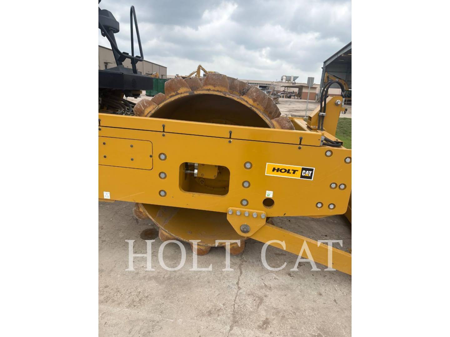 Caterpillar CP12, Vibratory Single Drum Pad, 372 hours, S/N: 74900153, 2024 - Image 8