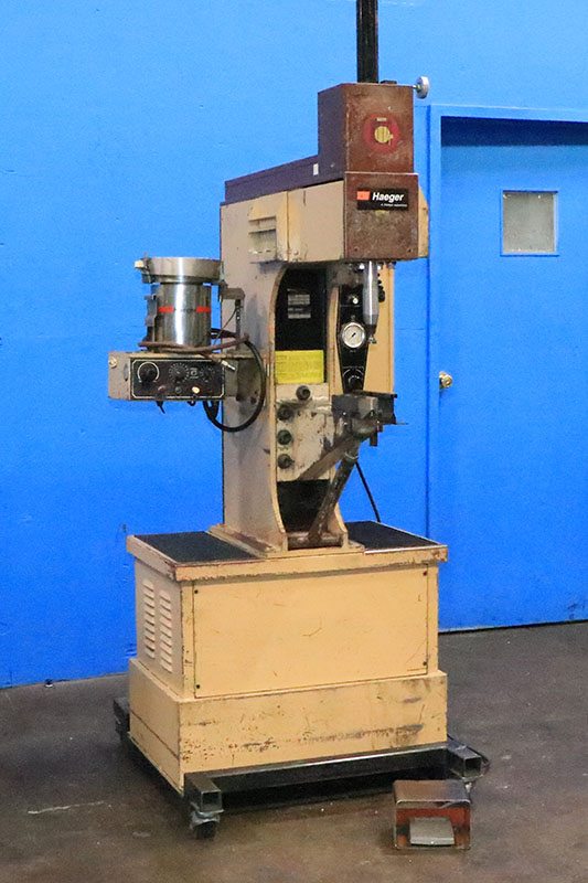 6 Ton, Haeger #HP6-C, hydraulic hardware insertion press, 8.5" stroke, 18" throat, AF-MAS vibratory feeder - Image 1