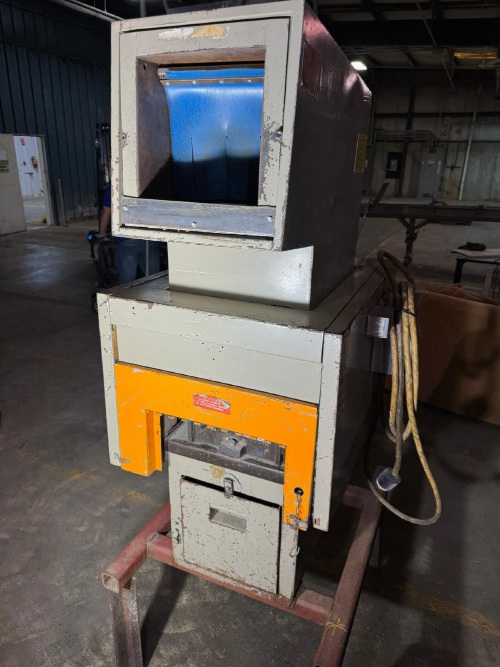 Nelmor #RG-810M1, plastic granulator, 3-phase industrial plastics grinder - Image 1