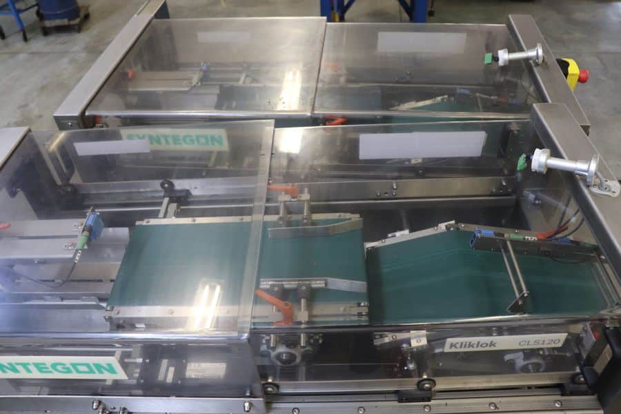 Case loading system, Syntegon #CLS, 12" chute length, 9-7/16" belt width, 2022 - Image 6