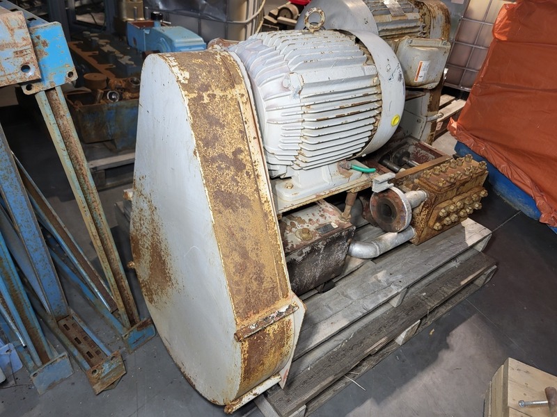16.8 GPM @ 1200 psi, Union Pump, 1-3/9x2-3/4 triplex plunger pump TD-30, with 15 HP motor - Image 3