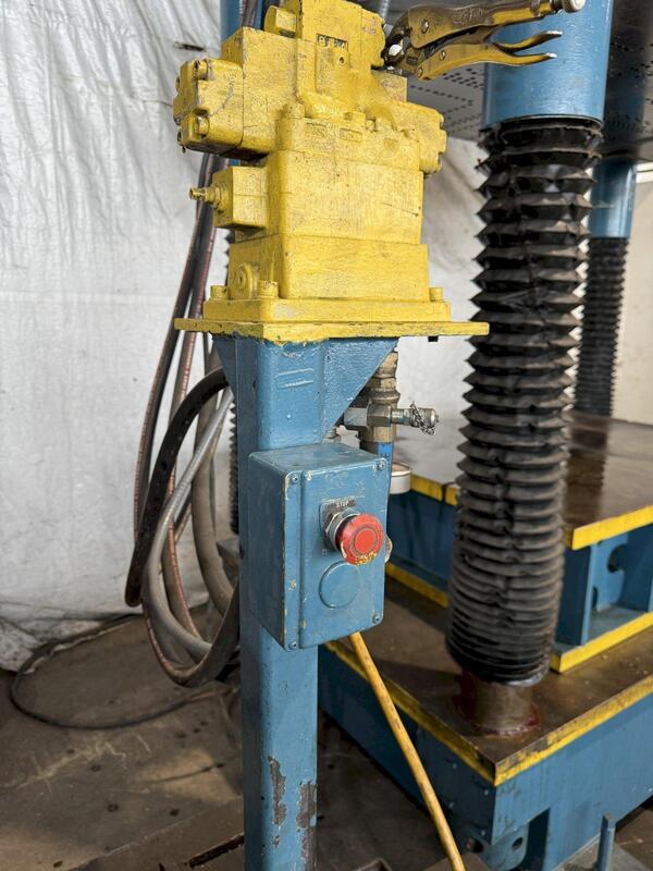 100 Ton, Dake #18-255, hydraulic 4-post spotting press, 36" stroke - Image 5