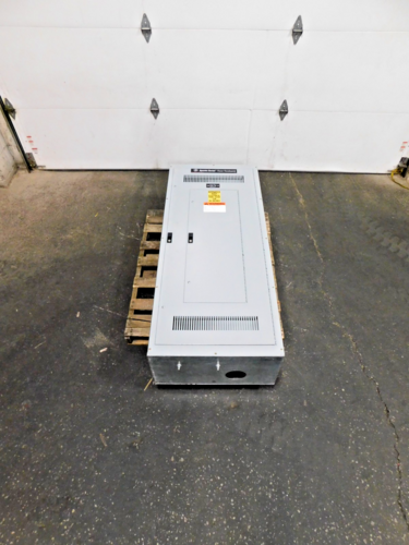 600 Amp. General Electric, Spectra Series, panelboard, 4-wire, 120/208Y Volts, 3 phase - Image 2