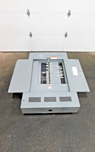 800 Amp. Square D, HCWM 44-18442-10, I-Line panelboard, 4 wire, 120/208 Volts - Image 1