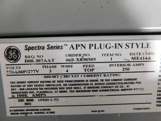 250 Amp. General Electric, Spectra Series, panelboard, 4-wire, 277 Volts, 3 phase - Image 8