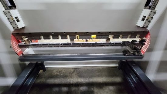 132 Ton, Baykal #APHS-3106X120, brake, 10.2'OA, 100" between housing, 2011 - Image 5