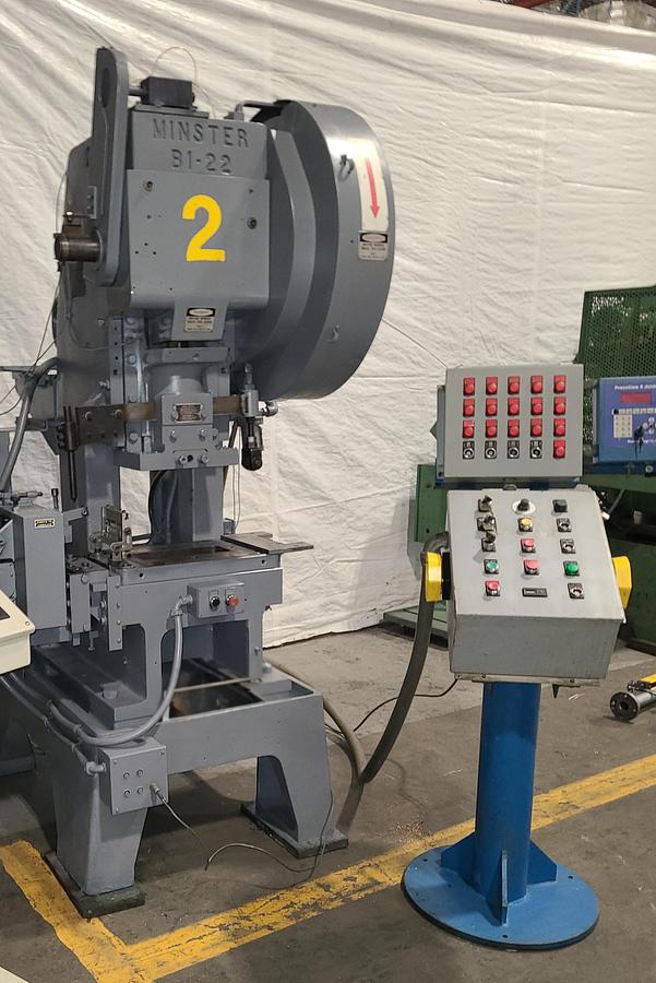 22 Ton, Minster #BI-22, Fixed Base, 1.5" stroke, 9.75" Shut Height, 600 SPM, 2" adjustment, 55 psi, 440 V. - Image 1