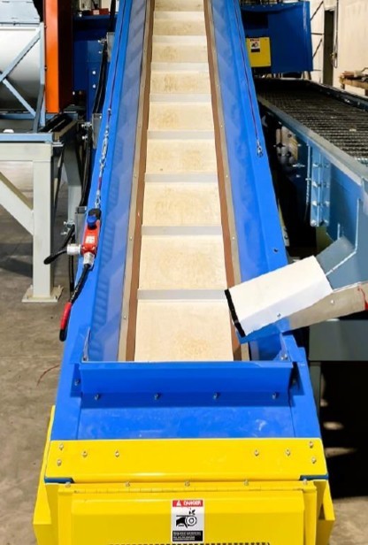 14" wide x 31' long, MC3 Conveyor #3, Slider Bed Belt Conveyor (D-Style), cleated belt, new surplus - Image 2