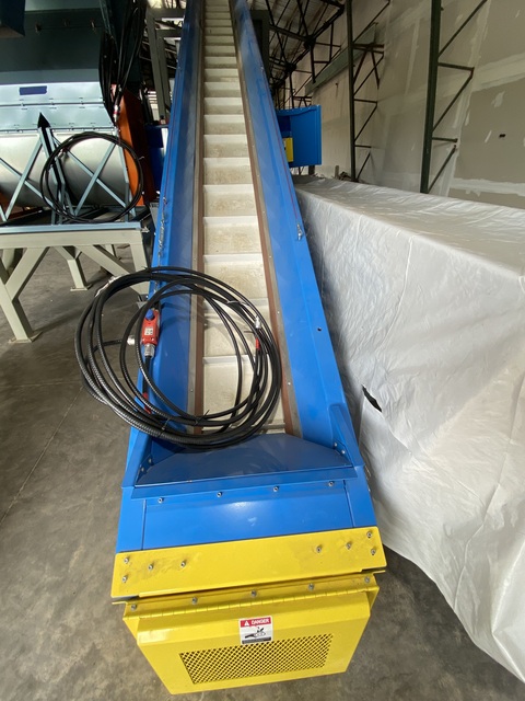 14" wide x 31' long, MC3 Conveyor #3, Slider Bed Belt Conveyor (D-Style), cleated belt, new surplus - Image 8