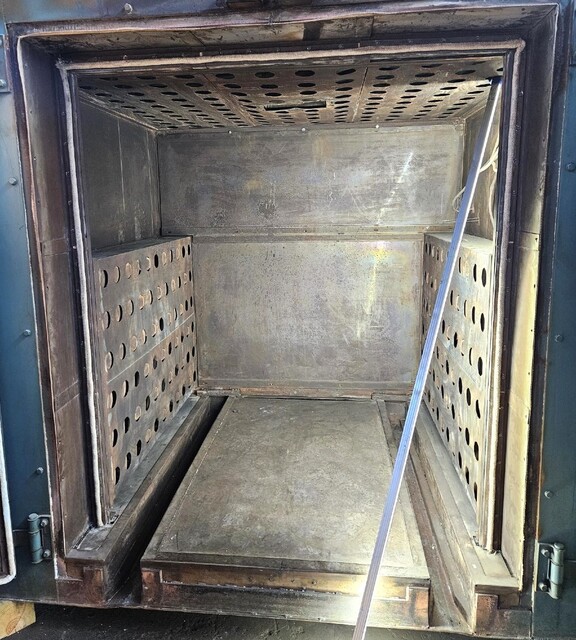 60" width x 72" H x 60" D, Grieve, electric high temperature walk-in oven, 1200°F - Image 3
