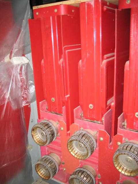 3000 Amp, ITE, 5HK-350, 4160 Volts, 125 VDC, electrically operated, drawout - Image 4