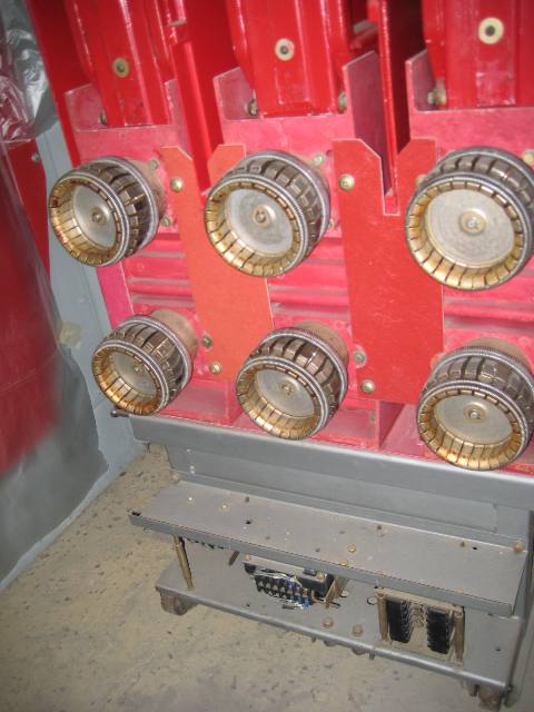 3000 Amp, ITE, 5HK-350, 4160 Volts, 125 VDC, electrically operated, drawout - Image 5