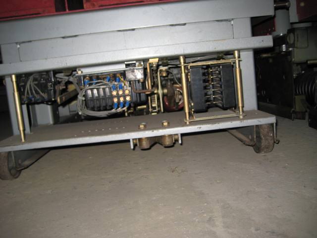 3000 Amp, ITE, 5HK-350, 4160 Volts, 125 VDC, electrically operated, drawout - Image 6