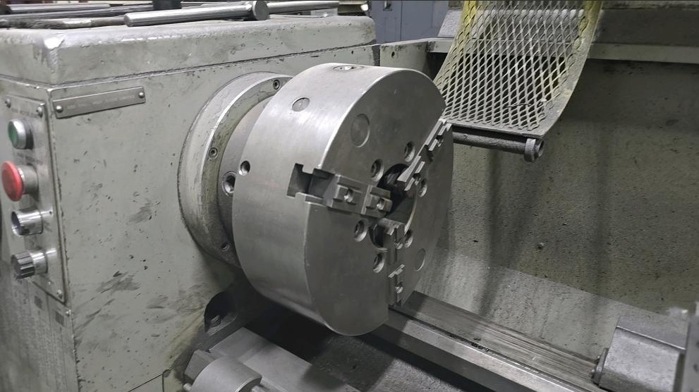 17" x 60" Clausing #17X60, Engine Lathe, 10.5" swing over cross slide, 1600 RPM, 3" bore, inch/metric thread - Image 7