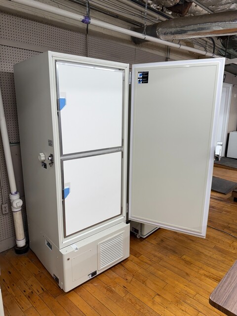 Panasonic #MDF-U56VC, ULT Freezer, -80&deg;C, R-404a & R-508b, 2 stage, 4 shelf, 2 chamber, 220 V. - Image 2