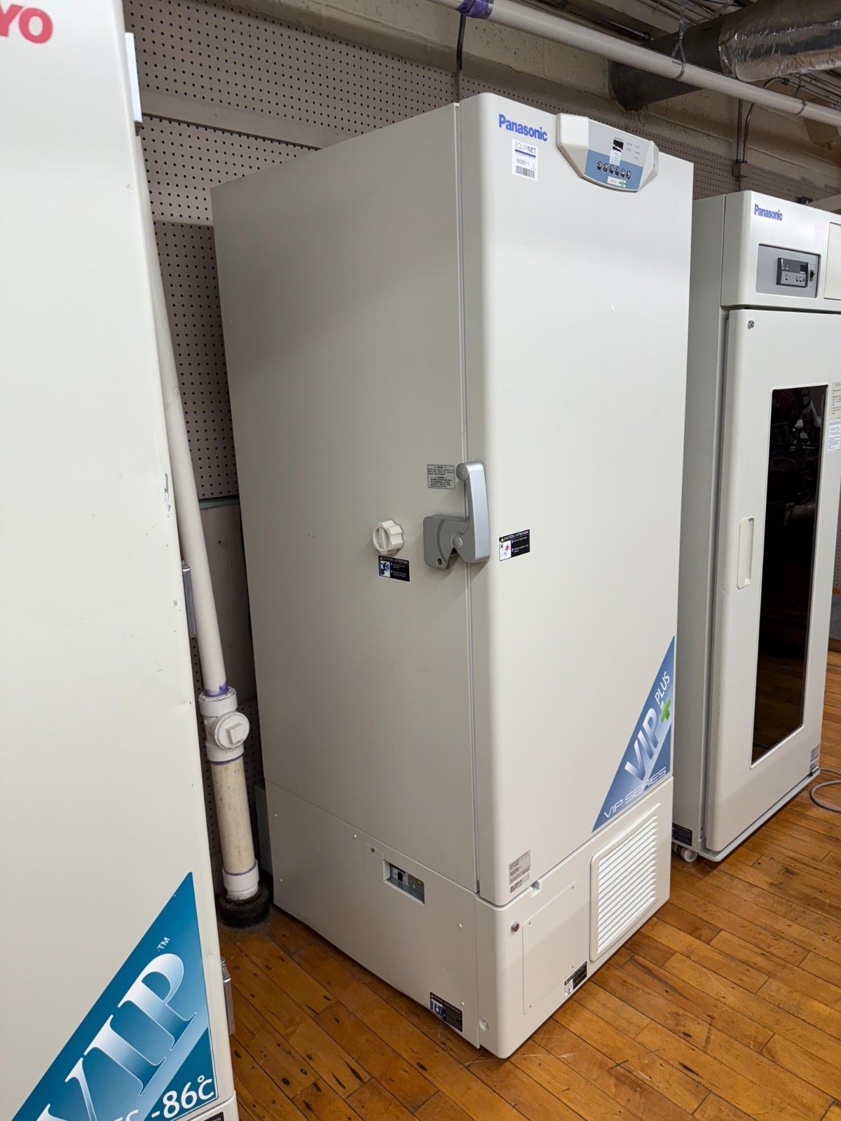 Panasonic #MDF-U56VC, ULT Freezer, -80&deg;C, R-404a & R-508b, 2 stage, 4 shelf, 2 chamber, 220 V. - Image 8