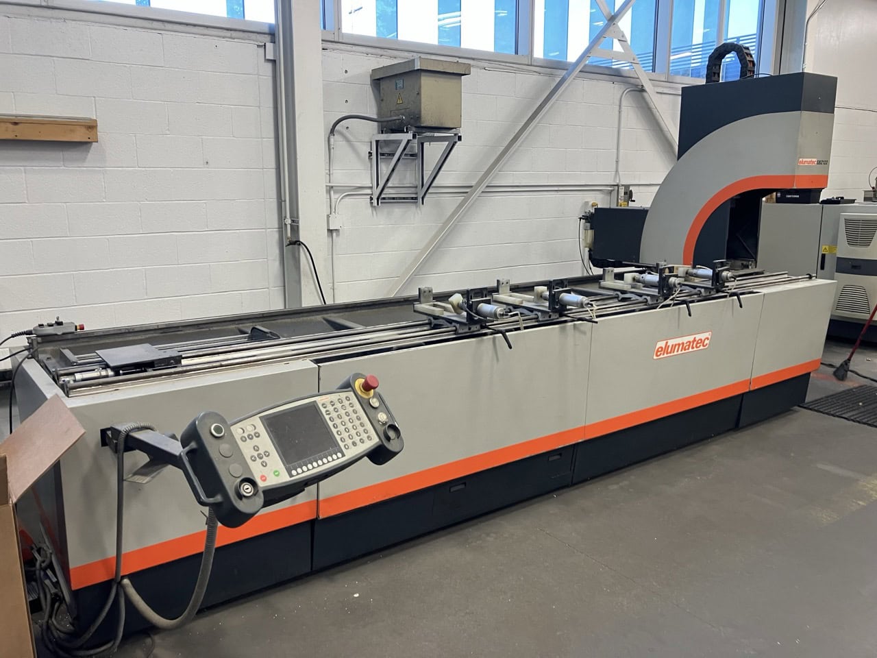 Elumatec #SBZ-122, Profile Machining Center, 164.4" X, 40.9" Y, 21.3" Z, 6000 RPM, 400 V., 4 tool, 4 clamp - Image 1
