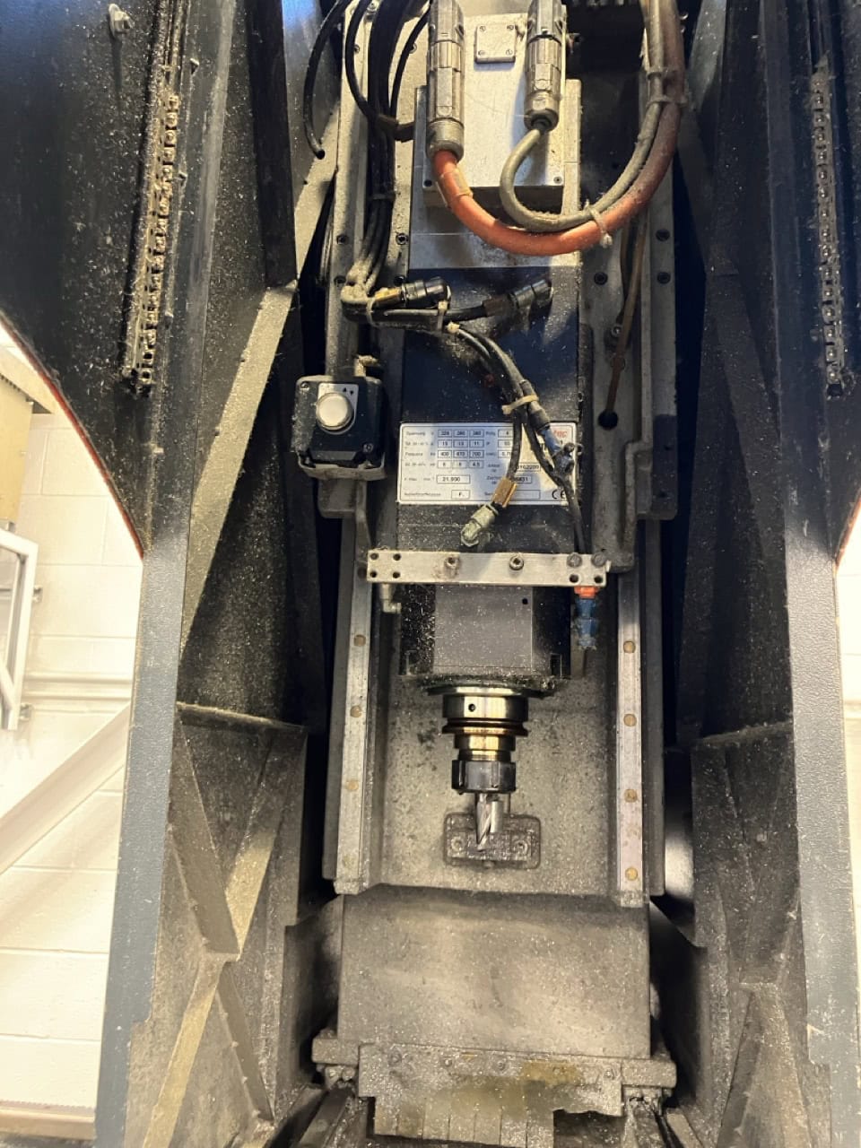 Elumatec #SBZ-122, Profile Machining Center, 164.4" X, 40.9" Y, 21.3" Z, 6000 RPM, 400 V., 4 tool, 4 clamp - Image 6