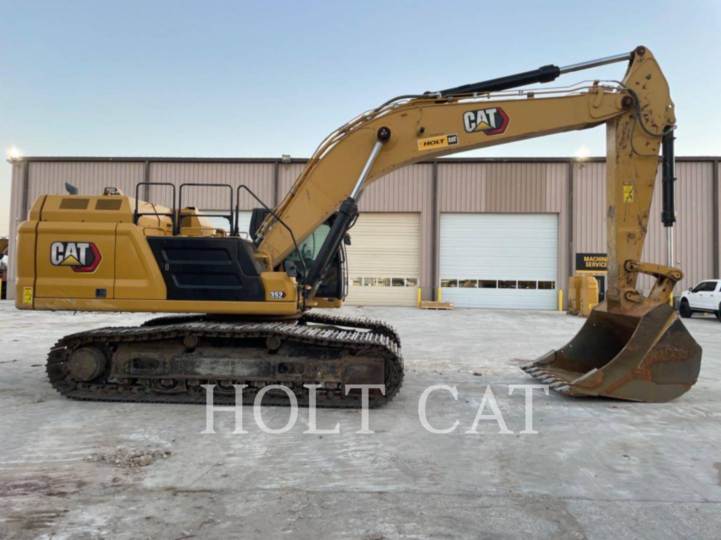 Caterpillar 352 11, Crawler Excavator, 3602 hours, S/N: KXH00323, 2023 - Image 2