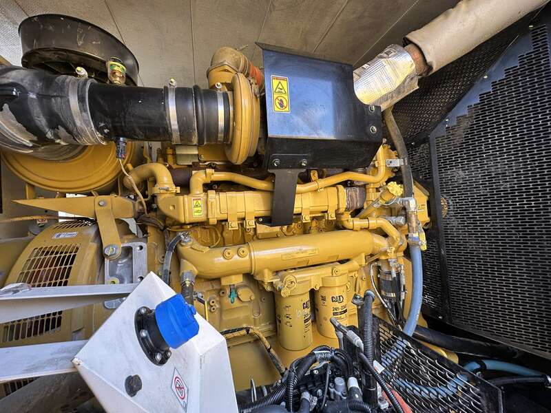500 KW Caterpillar #XQ570, diesel generator set, multi-volt, 2011 hours, 779 HP @ 1800 RPM, C18 engine, EPA - Image 5