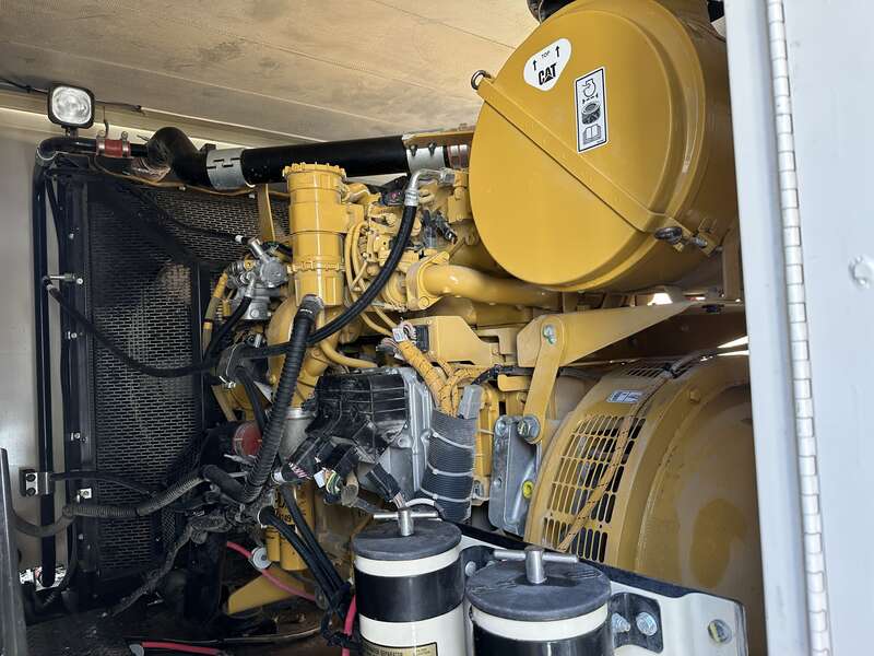 500 KW Caterpillar #XQ570, diesel generator set, multi-volt, 2011 hours, 779 HP @ 1800 RPM, C18 engine, EPA - Image 7