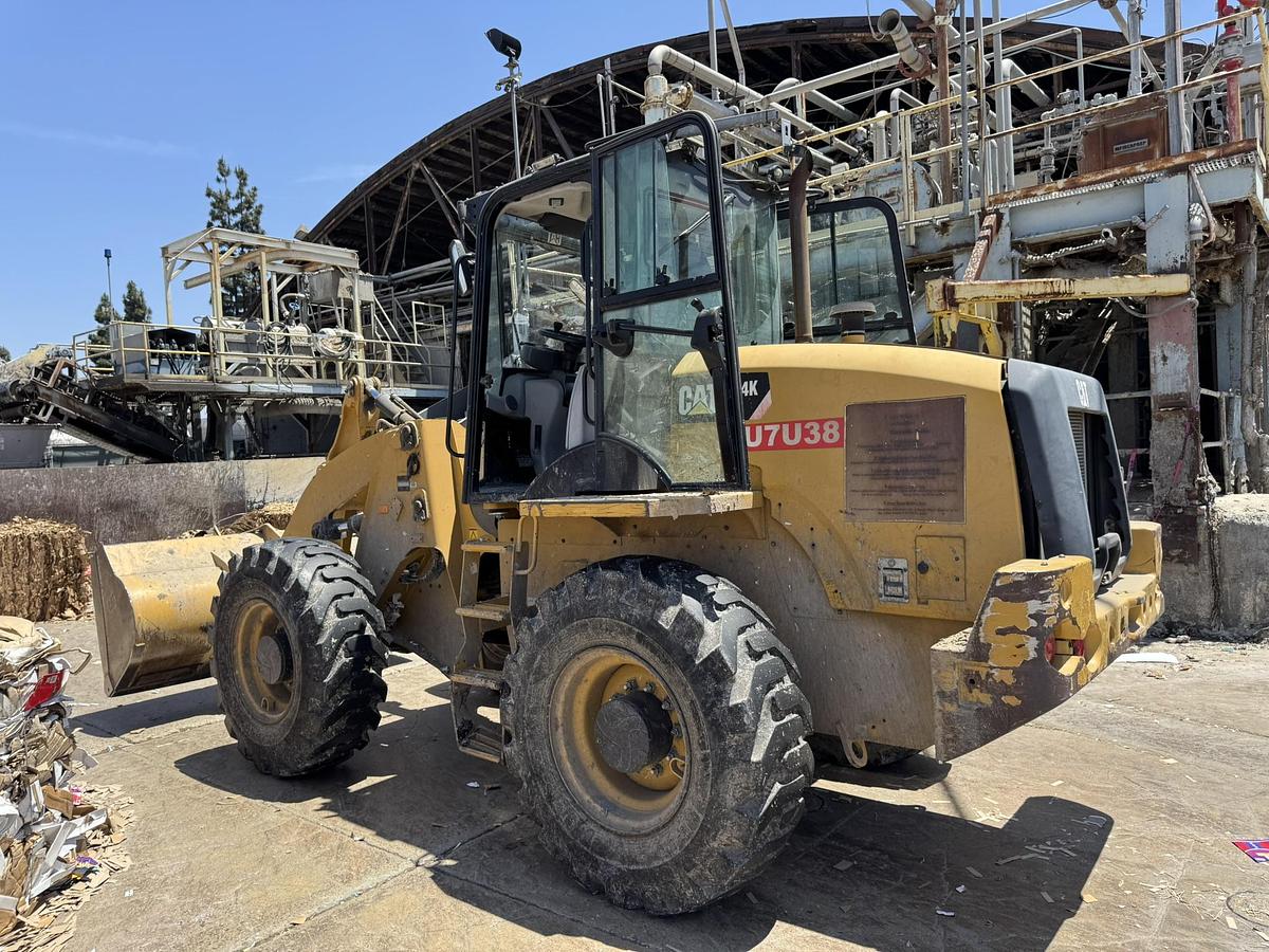 Caterpillar #914K, compact wheel loader - Image 2
